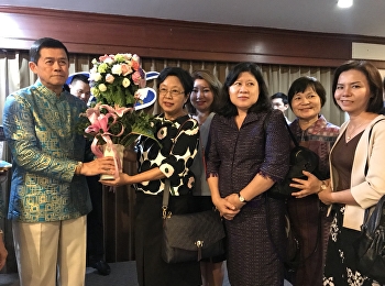 รองคณบดีฝ่ายบริหาร อาจารย์
วิทยาลัยพยาบาลและสุขภาพ
ร่วมพิธีมุทิตาจิต
เนื่องในวันคล้ายวันเกิด
นายกสภามหาวิทยาลัยราชภัฏสวนสุนันทา