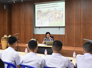 คณบดีวิทยาลัยพยาบาลและสุขภาพ
เป็นวิทยากรบรรยายให้ความรู้แก่นักเรียน
ในหัวข้อ
