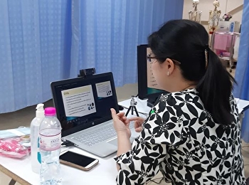 วิทยาลัยพยาบาลและสุขภาพ
ปฏิบัติตามมาตราการป้องกัน COVID-19
จึงจัดการเรียนการสอนรูปแบบออนไลน์
ในรายวิชาการพยาบาลอนามัยชุมชน
ให้กับนักศึกษาพยาบาล ชั้นปีที่ 3