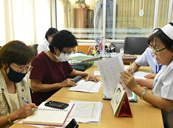 รองคณบดีฝ่ายบริหาร
พร้อมด้วยรองคณบดีฝ่ายกิจการนักศึกษา
และหัวหน้าสำนักงานวิทยาลัยพยาบาลและสุขภาพ
เข้าพบ รองผู้อำนวยการฝ่ายการพยาบาล และ
พยาบาลวิชาชีพชำนาญการ โรงพยาบาลบ้านโป่ง
จังหวัดราชบุรี