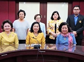 เข้าพบนายกสภาการพยาบาลและประธานคณะกรรมการตรวจรับรองสถาบันการศึกษาวิชาการพยาบาลและการผดุงครรภ์
เพื่อขอปรึกษาแนวทางการปฏิบัติในการย้ายสถานที่ตั้งจากมหาวิทยาลัยราชภัฏสวนสุนันทาไปศูนย์การศึกษาจังหวัดสมุทรสงคราม