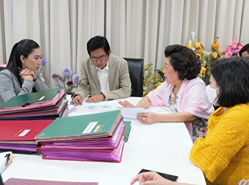 คณบดีวิทยาลัยพยาบาลและสุขภาพ พร้อมด้วย
รองคณบดีเข้าพบนายกสภามหาวิทยาลัยราชภัฏสวนสุนันทา
และอธิการบดีมหาวิทยาลัยราชภัฏสวนสุนันทา
เพื่อปรึกษาหารือกับนายกสภามหาวิทยาลัยราชภัฏสวนสุนันทา
เรื่องการเตรียมความพร้อมการจัดการเรียนการสอน