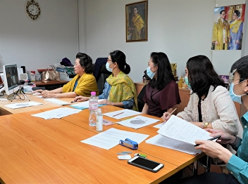Dean of College of Nursing and Health
Suan Sunandha Rajabhat University Along
with the administrators, faculty
members, interviewing and recruiting
persons to study in the Bachelor of
Nursing Science program