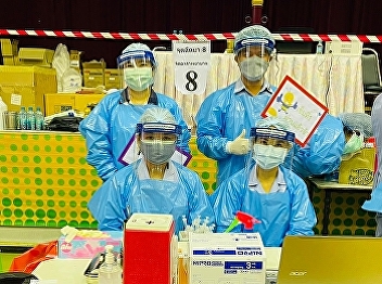Lecturer at the College of Nursing and
Health Join to work as a volunteer nurse
to vaccinate against Coronavirus Disease
2019 (COVID-19) with the Public Health
Service Center 52