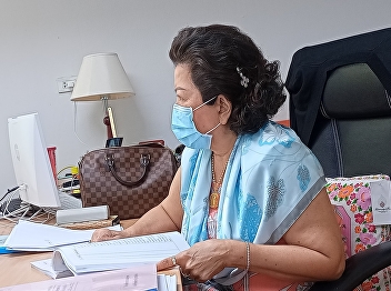 Self-Assessment Report Writing
Conference for Accreditation of the
Institute of Nursing and Midwifery
together with the dean of various
departments and teachers responsible for
the course