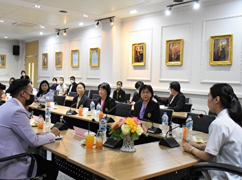 Administrators, teachers and personnel
of the College of Nursing and Health
welcomed the administrators, teachers
and personnel of Phetchabun Rajabhat
University on the occasion of visiting
the College of Nursing and Health
including a nursing laboratory,